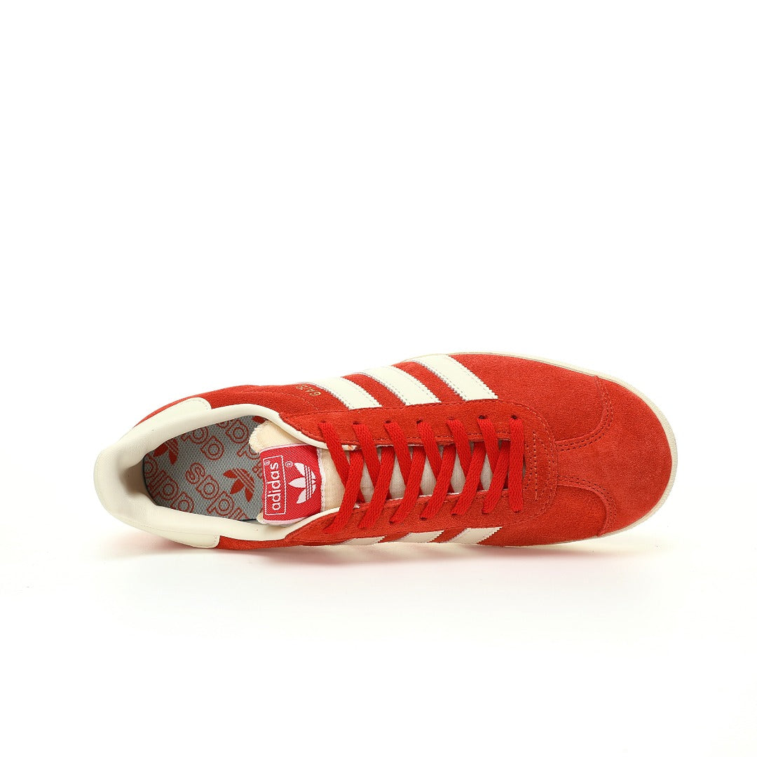 Adidas Originals Gazelle ¨C Red / Off-White Suede Low-Top Sneakers