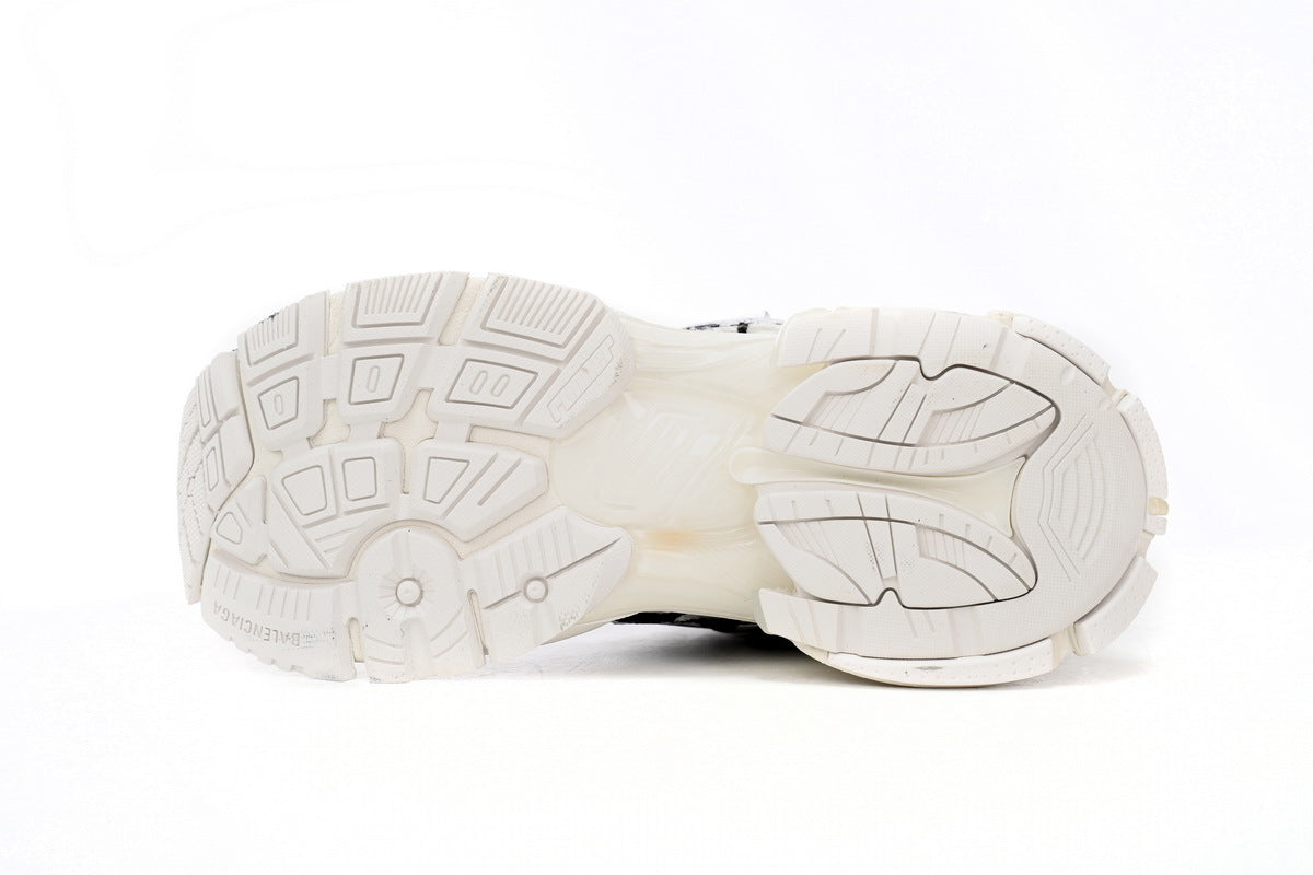 Balenciaga men's shoes Track Runner Sneaker ¨C Distressed Low-Top  balenciaga runners White and Black